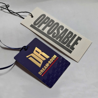 ZF-vente en gros étiquettes imprimées en feuille de bijoux de vêtement en relief de luxe personnalisées étiquettes volantes de vêtements en papier recyclé chaîne avec LOGO