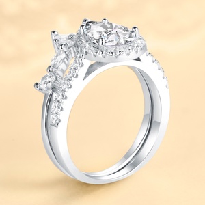 แหวนเงินแท้ S925 ชุบโรเดียม ประดับเพชรซิคอนทรงโซลิแทรีย์ ดีไซน์ฝังเพชรแบบ Pave สำหรับผู้หญิง เหมาะสำหรับงานหมั้น งานแต่งงาน งานเลี้ยงฉลองครบรอบ - Product Image 4