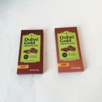 Boîtes en papier rigide personnalisées de luxe avec laminage brillant, gaufrage et doublure en éponge pour emballage de bougies/chocolats de 16x8x2,5 cm