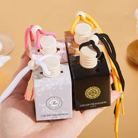 Diffuseur de parfum liquide suspendu pour voiture, 4 parfums, design moderne, parfum naturel, portable et léger, vente en gros