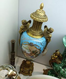 यूरोपीय क्लासिकल ट्रॉफी के आभूषण, होटल लिविंग रूम के लिए घर के सजावट लक्जरी पीतल के पोर्सिलीन वेस - Product Image 2