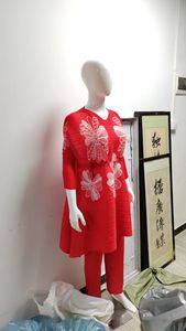 Miyake 2023 automne/hiver européen Style indien fleur Sarge taille costume mode plis s'il vous plaît femmes deux pièces ensemble avec cordon de tirage - Product Image 3