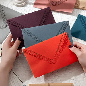 <span class=keywords><strong>Enveloppe</strong></span> triangulaire en <span class=keywords><strong>dentelle</strong></span> gravée au laser <span class=keywords><strong>enveloppe</strong></span> de cartes d'anniversaire en papier pour invitation de <span class=keywords><strong>mariage</strong></span> - Product Image 4