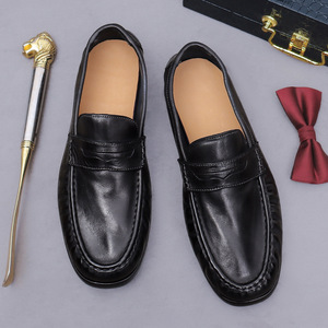 Summer breathable rubber-soled trendy men's <b>round</b>-toe shoes for export. Casual Korean-style leather shoes for men - Product Image 4