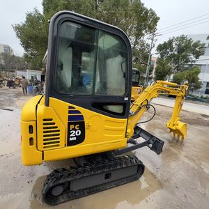 Excavatrice KomatsuPC20 durable à vendre, idéale pour les petites excavations et les travaux de terrassement, avec un système hydraulique efficace - Product Image 1