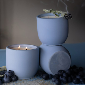AIKUN Custom <b>Box</b> Eco Friendly Soy Wax Scented Candle Ceramic Jar Aromatherapy Candle for Bedroom or <b>Gift</b> - Product Image 1