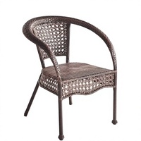 Ensemble moderne de table basse d'extérieur et de fauteuils en rotin tressé, couleur jardin, pour hôtels, cours et style contemporain