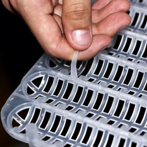 Langlebige Umweltfreundliche Kunststoff-Reptilien-Eierinkubationsschale Rechteckiger 98-Eier-Halter mit Thermometer für Zuchtfarmen - Product Image 5