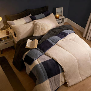 Couette double sans housse en polaire Teddy SUREWALHOME, couette douce et chaude, lavable, pour voyage, camping, ensemble de lit confortable avec taies d'oreiller - Product Image 3