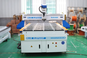 เครื่องแกะสลักไม้ CNC แบบหัวเดียว 4 แกน รุ่น 1325 สำหรับอะคริลิก ขนาด 4x8 ฟุต พร้อมระบบ DSP PLC มอเตอร์ 3 มิติ - Product Image 2