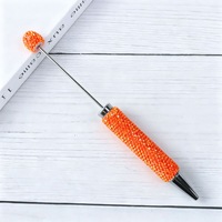 Nouveau stylo rotatif en plastique couleur bonbon entièrement orné de strass, stylo bille DIY en argile et strass, stylo fluorescent 106 très populaire