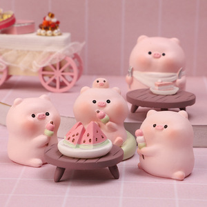 ตุ๊กตาหมูข้าวสารสุดสร้างสรรค์ งานฝีมือเรซิ่น ของตกแต่งโต๊ะทำงาน ของขวัญน่ารักแบบกล่องสุ่ม ของตกแต่งบ้าน - Product Image 1