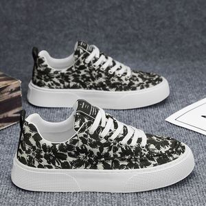 Chaussures décontractées pour hommes rehaussantes – Mocassins en toile à imprimé animal pour l'été/l'hiver, tendance et confortables - Product Image 2