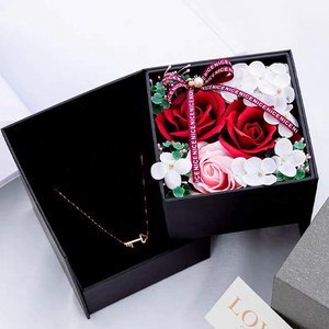 Coffret Cadeau Romantique de Roses <span class=keywords><strong>Savon</strong></span> Rotatives Personnalisées, Idéal pour la Saint-Valentin, Anniversaire, <span class=keywords><strong>Mariage</strong></span>, avec Collier et Parfum - Product Image 4