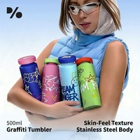 Bouteille d'eau isotherme en acier inoxydable 500 ml au design esthétique, finition mate douce au toucher, gobelet de voyage 17 oz, logo personnalisé
