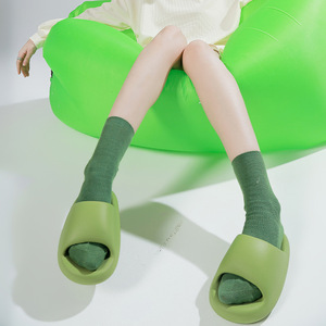 EW-<span class=keywords><strong>Sandalias</strong></span> y zapatillas antideslizantes de fondo grueso para el hogar, Calzado cómodo de verano - Product Image 3