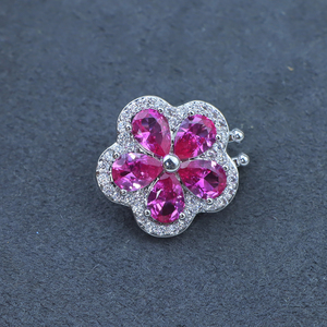 Breloques de haute qualité personnalisées en forme de fleur, <span class=keywords><strong>perles</strong></span> de luxe incrustées de zircon pour bracelet en maille extensible - Product Image 1