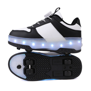 Zapatos de Patinaje con <span class=keywords><strong>Luces</strong></span> LED para Niños, Zapatos Deportivos para Exteriores, Ruedas Desmontables, Material de Cuero Transpirable, Entresuela de TPR - Product Image 1