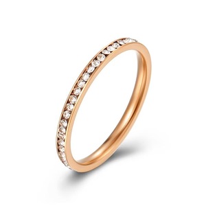 Anillo de titanio y acero con diseño de estrella y diamantes, joyería de moda para mujer, accesorios versátiles, estilo fresco y moderno. - Product Image 6