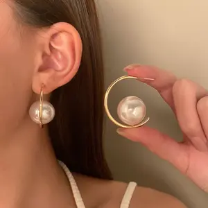 DAIHE Summer New Exaggerated Big Pearl C-shaped Earrings For Women's Instagram Style Creative Design Geometric Pearl Earrings