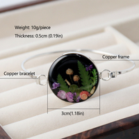 Bracelet personnalisé en forme de champignon véritable, bijoux faits à la main, breloque ronde en époxy avec fleurs séchées, bracelet floral, bracelets en cuivre pour femmes