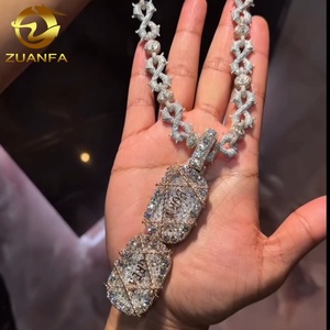 <span class=keywords><strong>Ciondolo</strong></span> Hip Hop di Lusso Personalizzato in <span class=keywords><strong>Argento</strong></span> Sterling 925 Placcato Oro con Moissanite, Gioiello con Nome Inciso - Product Image 1