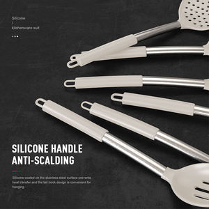 Ensemble d'ustensiles de cuisine en silicone blanc avec manche en acier inoxydable, spatule, cuillère, fouet, outils de cuisson et de pâtisserie avec support de rangement - Product Image 6