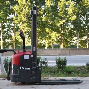 El apilador hidráulico completamente automático de construcción de fábrica de carretillas elevadoras Mini de alta calidad tiene un excelente rendimiento - Product Image 1