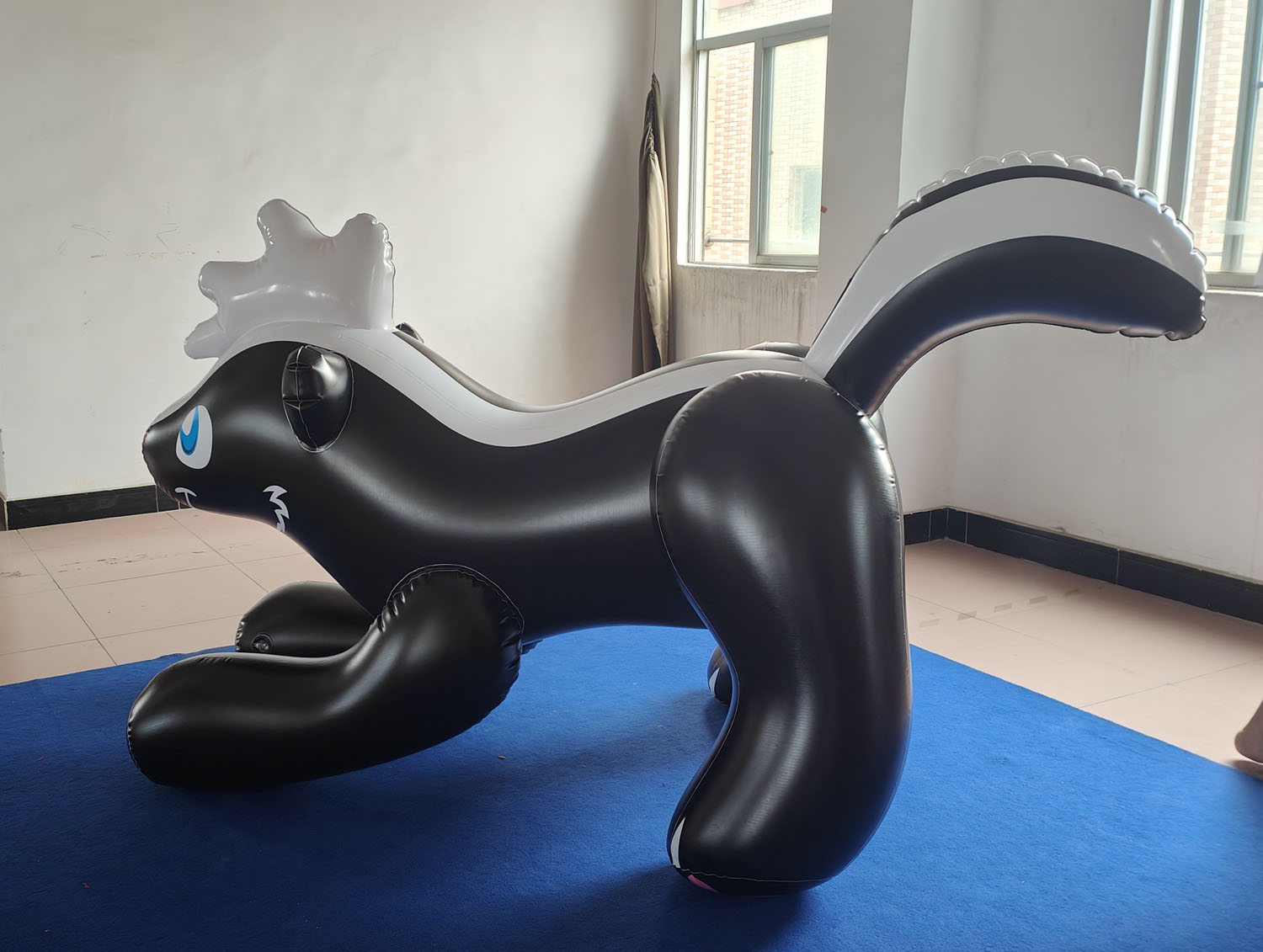 Blowmold Skunk / プラスチック スカンク Customize PVC Inflatable Skunk for Advertising Purposes
