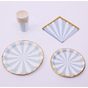 Набор бумажных тарелок и чашек с персонажами мультфильмов на заказ - Product Image 2