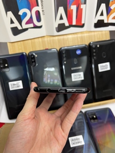 Para <span class=keywords><strong>A50</strong></span> A505U (Versión para Estados Unidos) |   Desbloqueado |   Ocho Núcleos |   Pantalla Super AMOLED de 6.4 Pulgadas |   Batería de 4000 mAh |   Multilingüe - Product Image 3