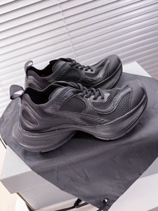 Chaussures de sport respirantes d'été avec empeigne en mesh, semelle épaisse, confortables et décontractées, adaptées aux hommes et aux femmes - Product Image 6