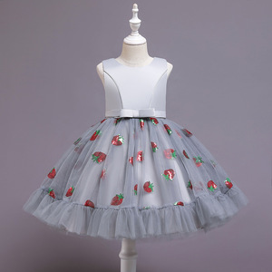 Vestido de princesa para niños, cuello redondo, línea A, tul con estampado de fresas, azul, para niñas de las flores - Product Image 3