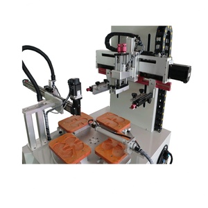 Imprimante sérigraphique automatique à plat haute précision 4 stations avec nouveau moteur rotatif robotisé PLC pour coques de téléphone et applications agricoles - Product Image 4