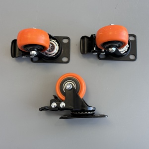 Rodízios Giratórios Premium de Poliuretano Laranja de 4 Polegadas com Travamento, Material Durável de Aço e Polipropileno - Product Image 3