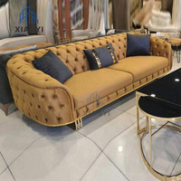 Canapé Chesterfield Luxe de Style Américain Bleu en Velours avec Piétement Doré en Acier Inoxydable pour Salon