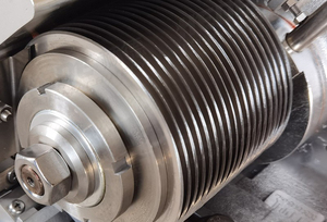 Có một hệ thống cho ăn tự động để đảm bảo liên tục và THẬM CHÍ dicing của tất cả các mặt hàng Máy cắt thịt - Product Image 5