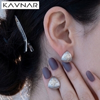 KAVNAR Boucles d'oreilles clous bicolores en laiton plaqué or avec tige en argent 925, motif triangle étoile et zircon cubique pour femme