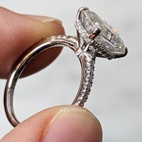 3CT Radiant Verlobungsring mit verstecktem Halo und Pavé-Band aus im Labor gezüchtetem Diamanten, 10K/14K/18K Massivgold, IGI-zertifiziert, CVD/HPHT, individuell anpassbar