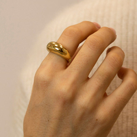 Bague de Fiançailles Cercle Irrégulier en Acier Inoxydable 316L Plaquée Or 18 Carats Haute Brillance, Bijoux Tendance Bagues Courbes Épaisses et Simples