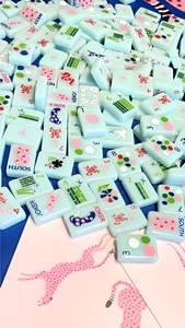 Juego de Mahjong de Lujo en Acrílico Verde de 4 Capas con Grabado, 160 Fichas, Mahjong Americano para Ajedrez y Cartas, Regalo de Entretenimiento para Exteriores - Product Image 2