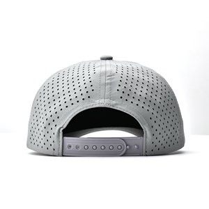 Casquettes de golf et de baseball à 5 panneaux avec logo personnalisé, imperméables, avec ventilation découpée au laser, patch en PVC et détail en corde pour hommes et femmes - Product Image 4
