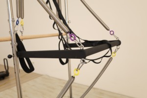 Walunt Pilates Réformateur Machine Équipement Demi Trapèze Noir Aluminium Yoga Formation <span class=keywords><strong>Maison</strong></span> Chêne Bois Pilates Réformateur Avec Tour - Product Image 3