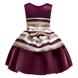 Robe de mariée pour bébé fille avec nœud, motif rayures féeriques, pétales de rose, collection Boutique Princesse, idéale pour l'été, un cadeau magnifique - Product Image 3