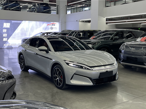 BYD Han L 2025 EV AWD รุ่นเรือธง รถซีดานหรู 810 กิโลวัตต์ มอเตอร์คู่ ระยะทางวิ่ง 601 กม. ชาร์จเร็ว อัตโนมัติ ล้อแม็ก R19 ภายในสีเข้ม พวงมาลัยซ้าย - Product Image 5