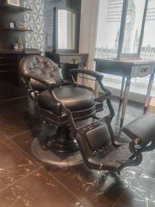 Sillón de Barbería Hidráulico Reclinable de Cuero para Peluquería, Estilo Retro de Lujo DM, Muebles para Barbería - Product Image 4