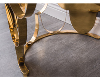 Table console de luxe moderne sur mesure au design spécial, en acier inoxydable doré et marbre à motif écailles de poisson, pour cuisine et appartement