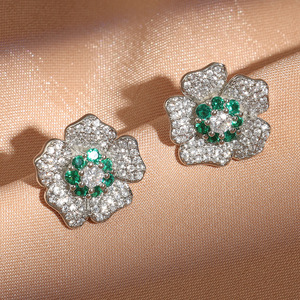 Orecchini a Fiore per Donne, Orecchini a Perno Floreali di Tendenza, Gioielli di Moda Quotidiana - Product Image 2