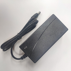 Adaptador de Corriente de Entrada CA a CC de 15V 3A 2A C8 C14 Marca <span class=keywords><strong>Qida</strong></span> para Escritorio, Precio al por Mayor, con 2 Años de Garantía y 86% de Eficiencia - Product Image 3