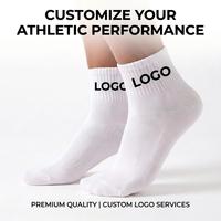 Chaussettes de sport athlétiques respirantes pour hommes avec logo personnalisé, en coton de haute qualité, unies, courtes, pour la course et le quotidien, OEM ODM